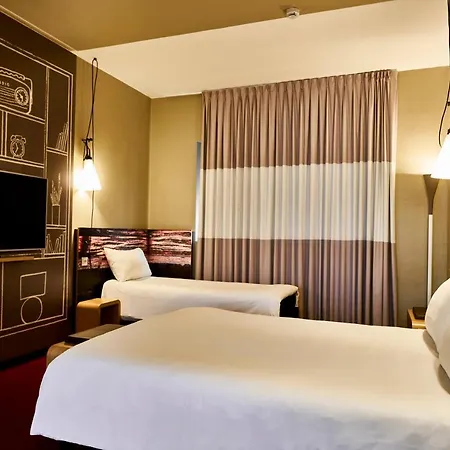 Ibis Centro Hotel 3*