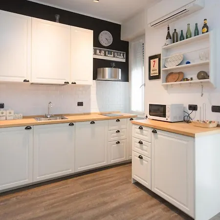 Lust Naviglio Apartman *