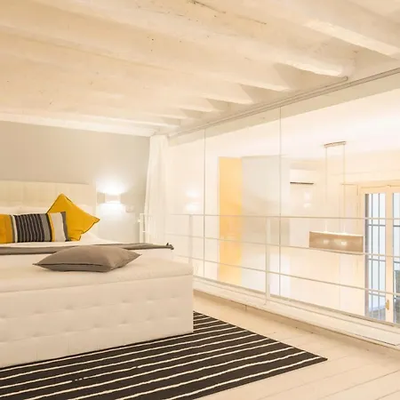 Heart San Sepolcro Duomo Milano