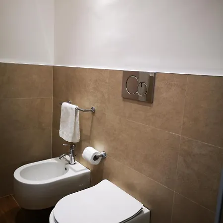 לינה וארוחת בוקר 2 Navigli מילאנו