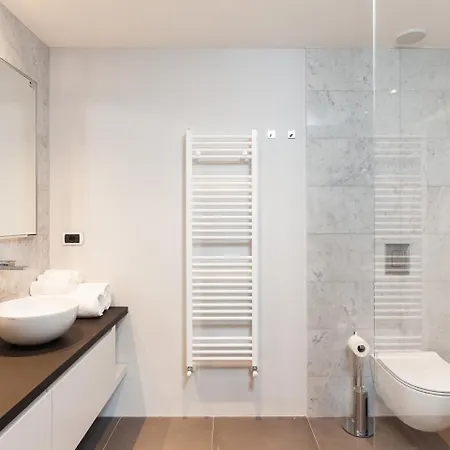 Easyhomes-duomo & Apartament *