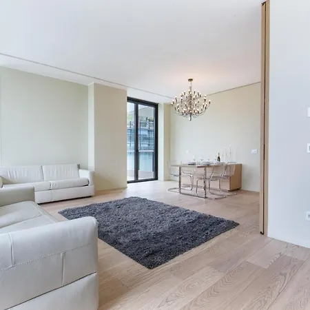 Stylish Elegant In Torre Solaria With Exclusive Milan's View *