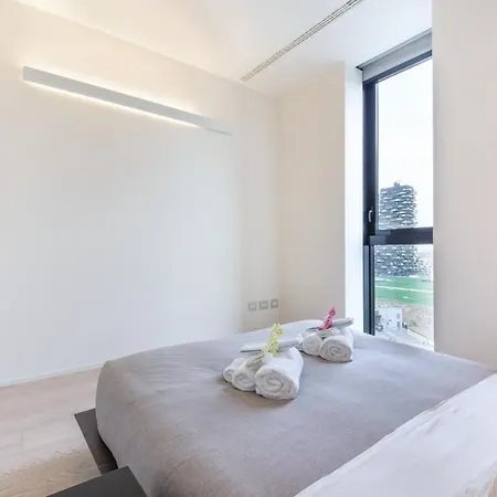 Διαμέρισμα Stylish Elegant In Torre Solaria With Exclusive Milan's View