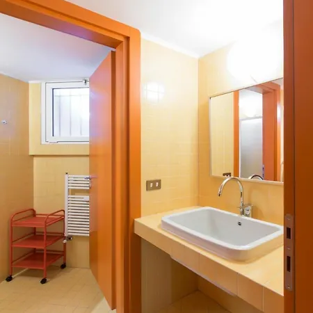 Loft In Navigli District With Jacuzzi & Sauna - Papiniano Apartment