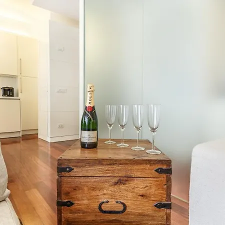 Bright And Cozy In Isola District - Marco Polo