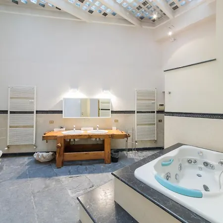 Loft In Navigli District With Jacuzzi & Sauna - Papiniano Apartment