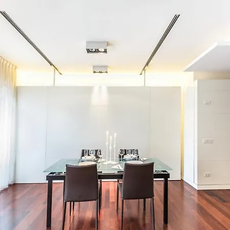 Apartament Bright&cozy In Isola District - Marco Polo