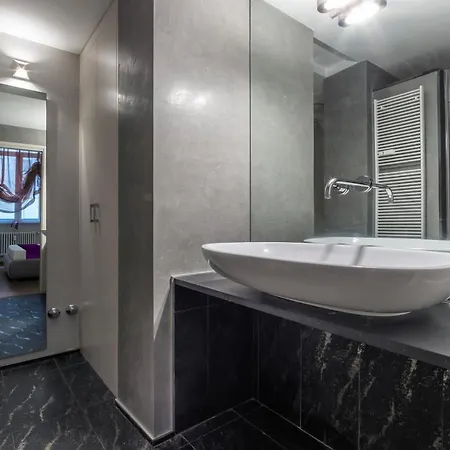 Casa Da Eleganza アパート ミラノ