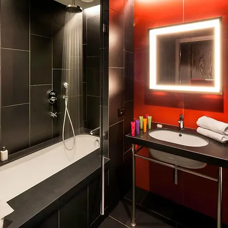 Glam Hotel