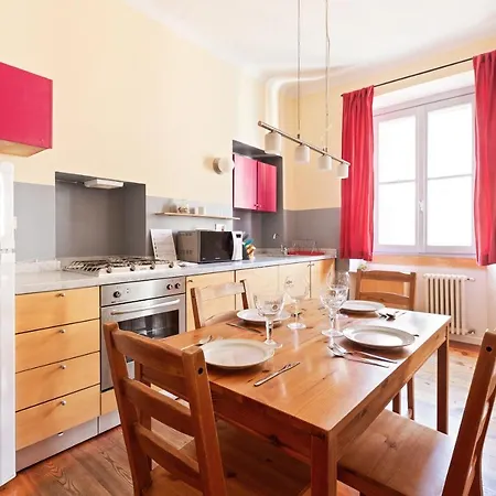 Guesthost - Corso Buenos Aires Colourful Flat *