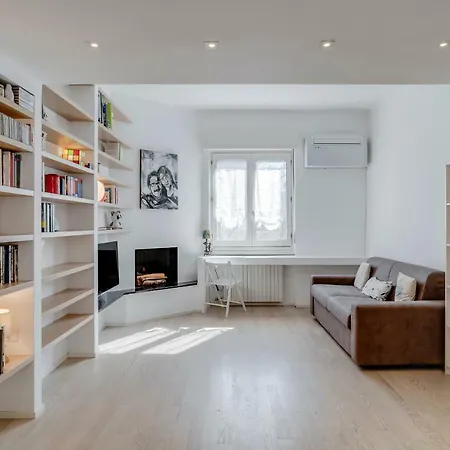 4 Via Dario Papa Apartment Milan