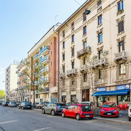 Altido Warm Flat For 3 In Isola, 10 Min To Centre Milan
