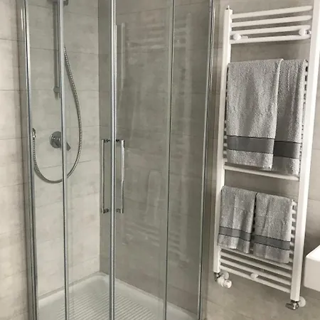Feel@home Apartment+rooms * מילאנו