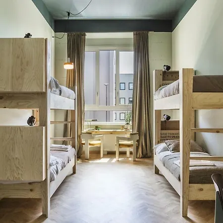 بيت شباب Casabase ميلان