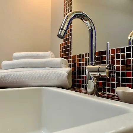 Porta Ronca - B&b, & Apts 3* Rho