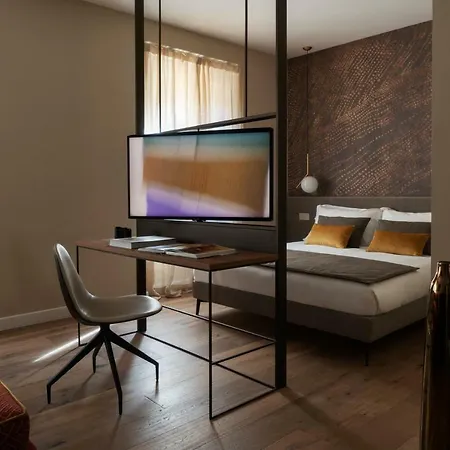 Della Spiga By Brera 4*