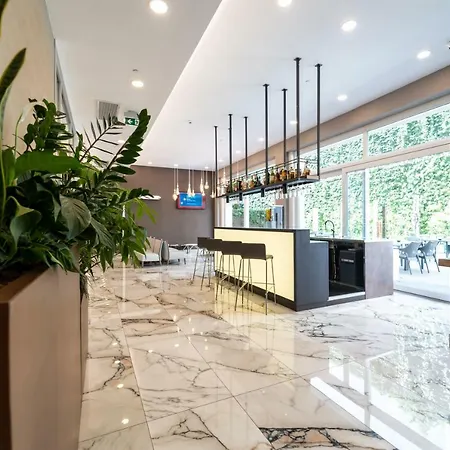米兰城堡酒店 3*