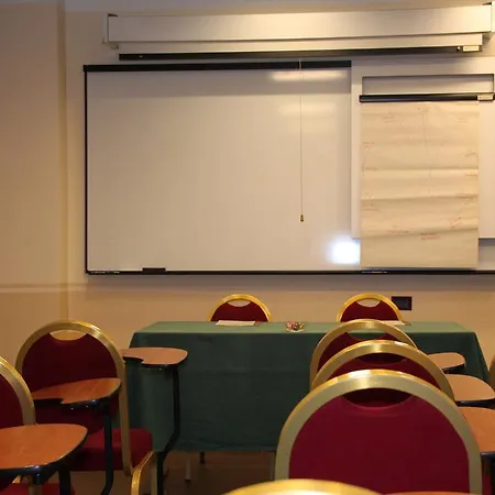 Mokinba Sant'ambroeus Милан