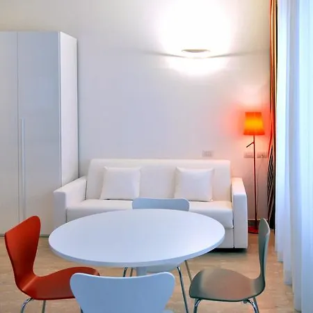 Lejlighedshotel Bb Bocconi 2*