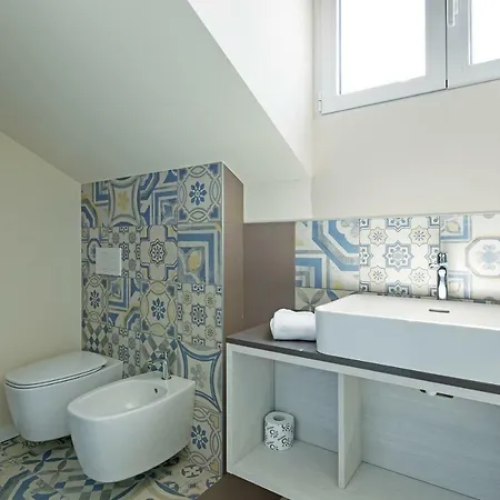 Appartement Renovated Penthouse Duomo & Via Torino