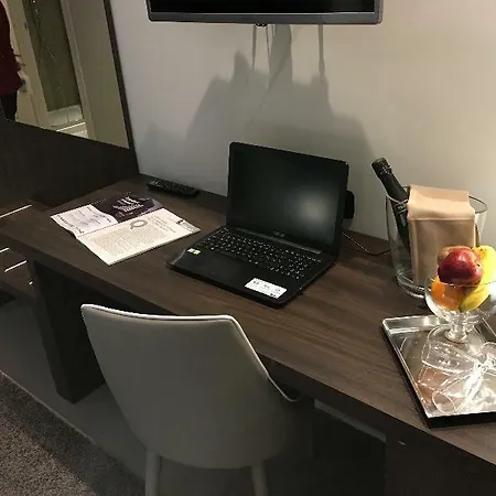 米兰欢迎您酒店