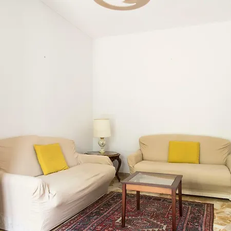 Youhosty - Pezzotti 18 Apartment