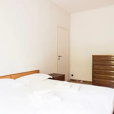 Youhosty - Pezzotti 18 Apartment *