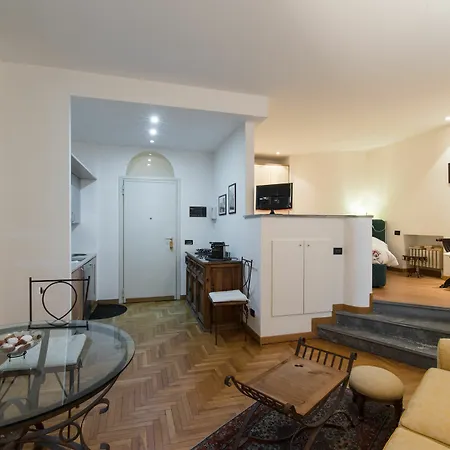 Apartment At Heart Of - Duomo *