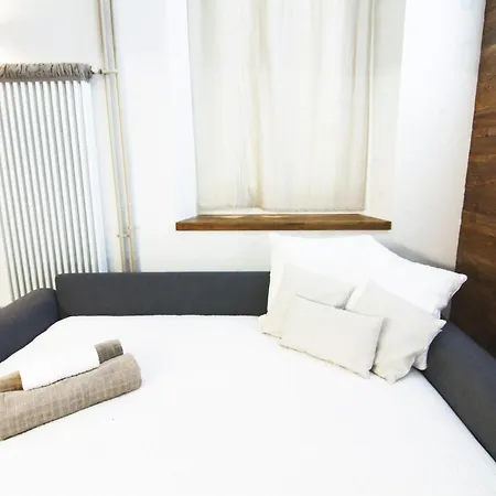 Alessia's Flat - Mac Mahon 아파트 *