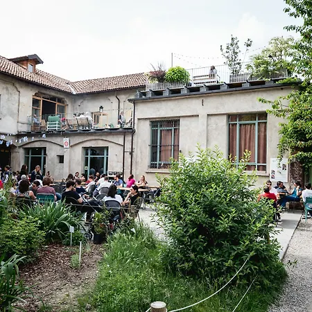 Un Posto A - All'interno Di Cascina Del 700 Hostel