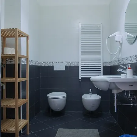 Red Line Division 3* Milano