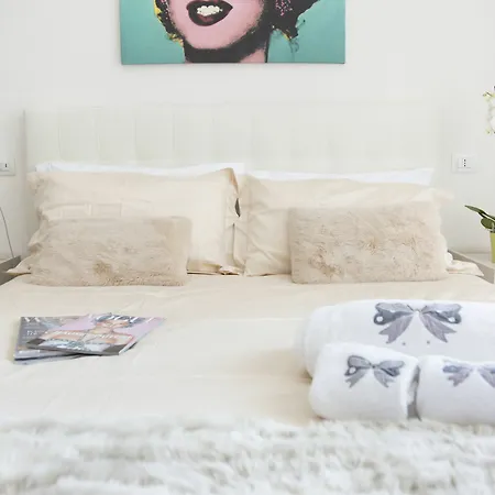 Design Eco Chic Porta Romana Apartment