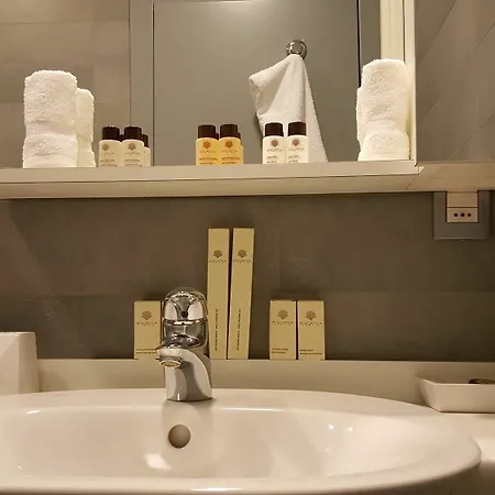 Bnbutler - Duomo - Galleria Unione Apartmán Milán