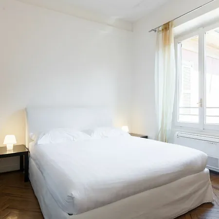 Apartment Easyhomes - San Babila Monforte *
