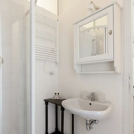 Easyhomes - San Babila Monforte * Milan