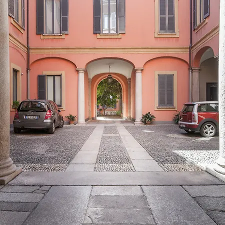Easyhomes - San Babila Monforte Apartment