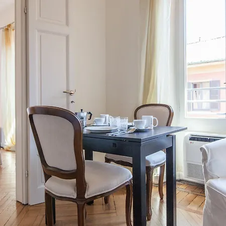 Easyhomes - San Babila Monforte Apartment *