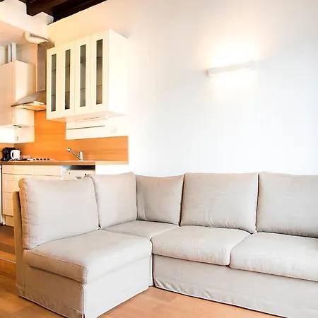 Easyhomes - Porta Venezia Oberdan Milaan