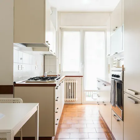 Homeathotel - Reina Daire *