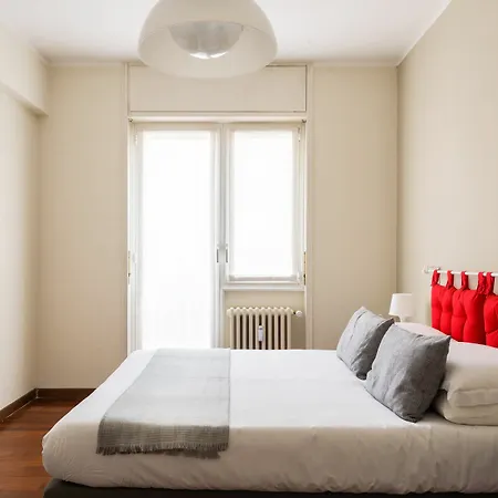 Homeathotel - Reina Milan