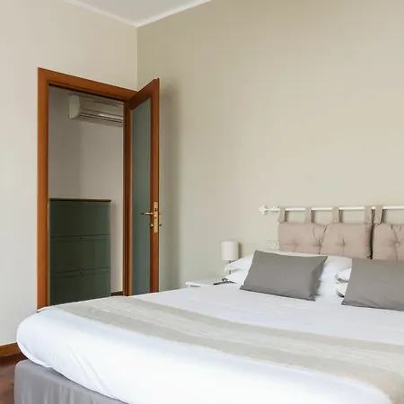 Homeathotel - Reina Apartment Milan