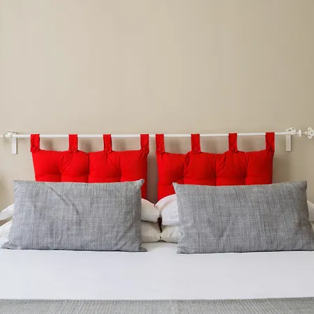 Homeathotel - Reina Milan