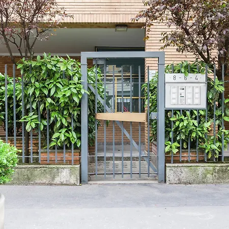 Homeathotel - Reina * Milan