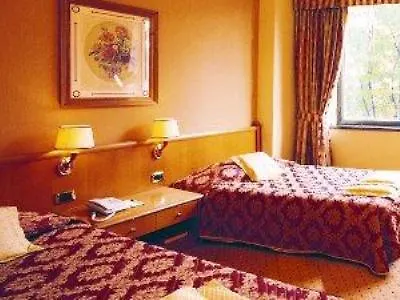 Atahotel Fieramilano Otel Milano