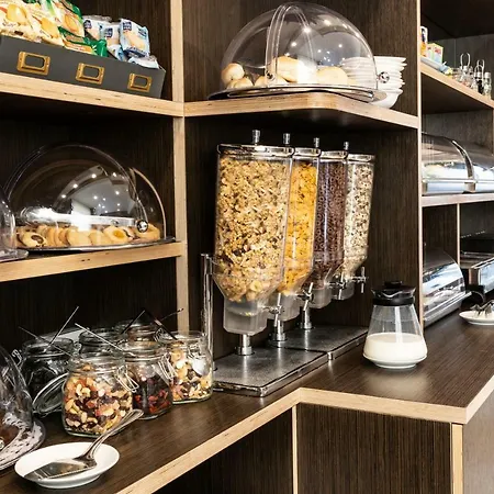 酒店 米兰城堡酒店 3*