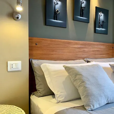 Porta Ronca - B&b, & Apts 3* Rho