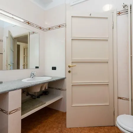 Apartment Vittoria 4 *