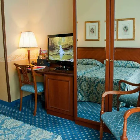 Windsor Hotel 4*