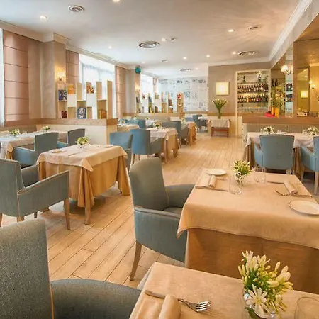 Leonardo Center Hotel 4*