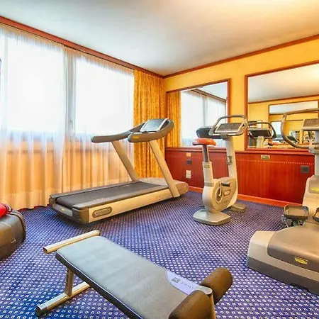 Hotell Leonardo Center 4*